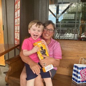 Meet your Posher, Lea